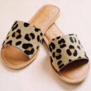 Matisse Beach 'Cabana' Women's 6 Cheetah Calf Hair Slide Leopard Beach